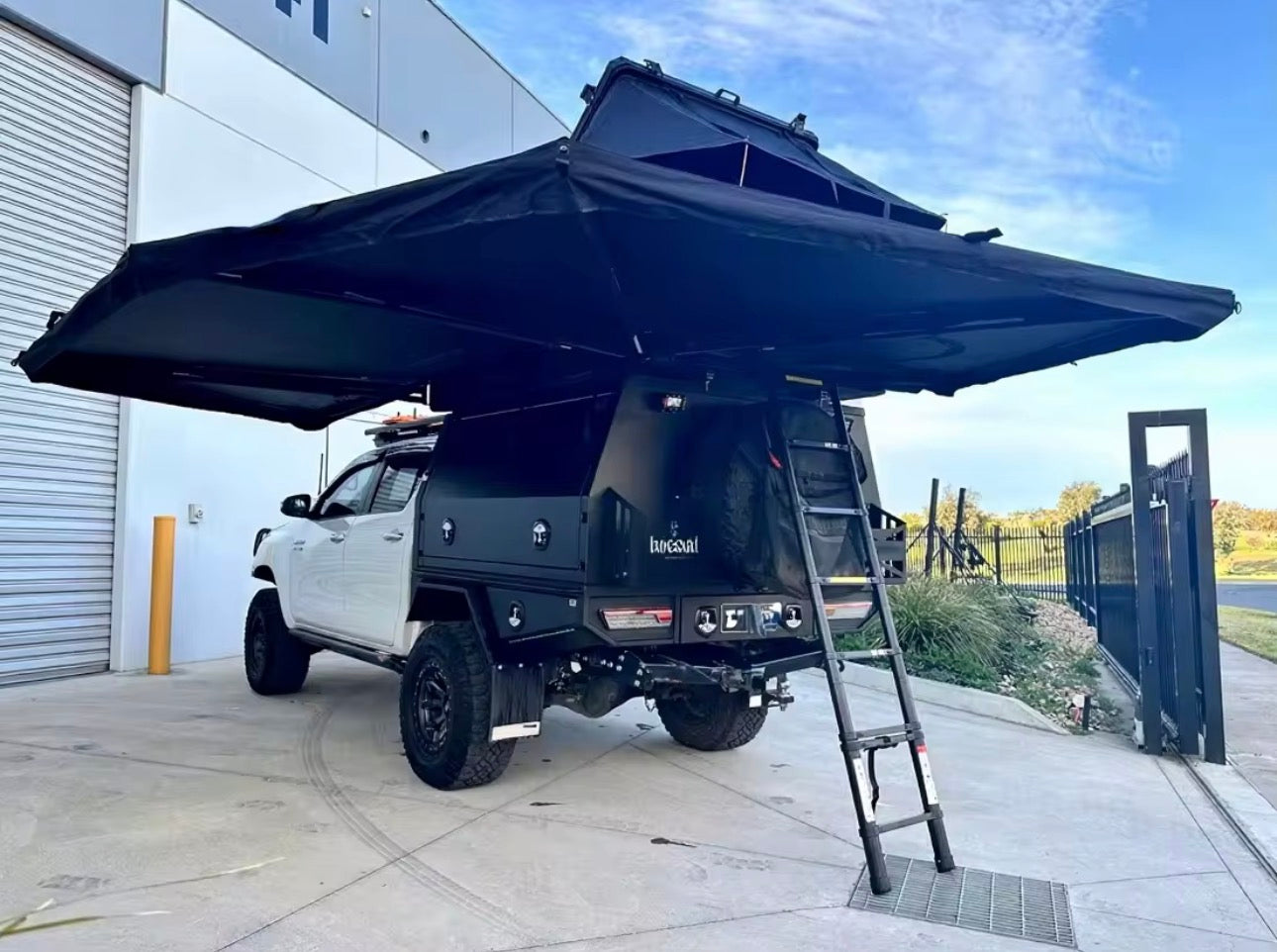 WTF 4X4 270 Plus Awning (Pre Order $200 Deposit)